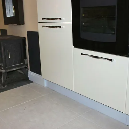 Lios Dubhaile * Cashel (Tipperary)